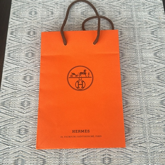 Hermes paper shopping bag small for jewelry, beauty or small accessory - Picture 2 of 2
